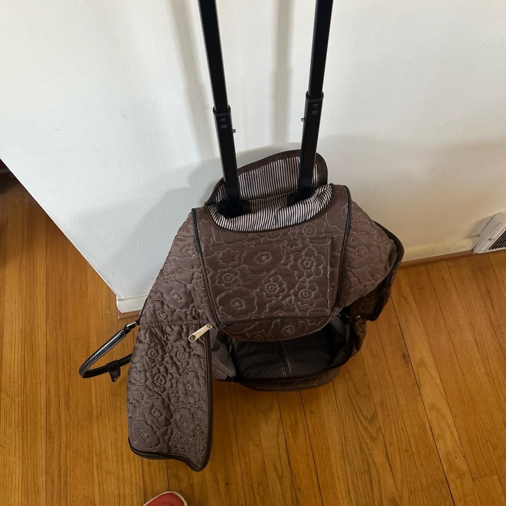 thirty-one Quilted Brown Rolling Duffle